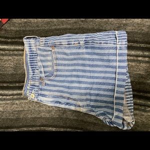 American Eagle Striped Mom Shorts Size 6